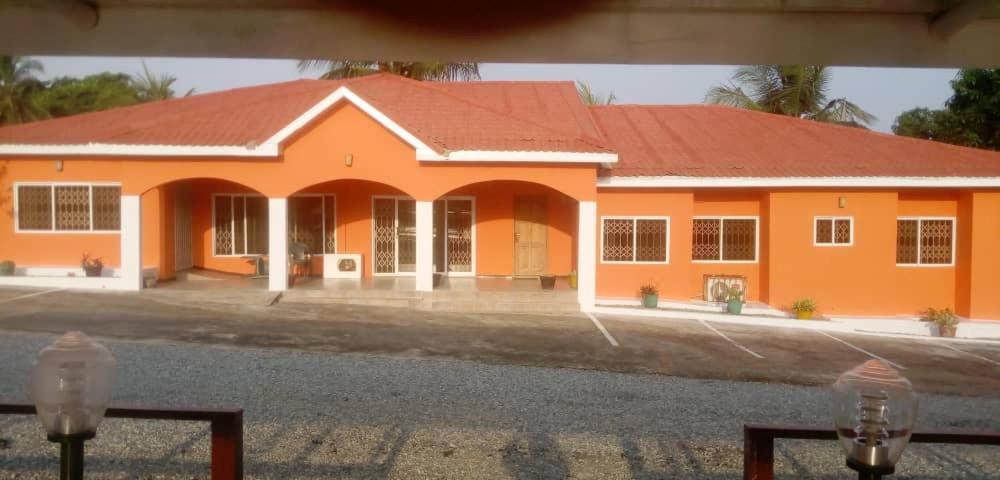 Jamaica Inn Guest House Botianaw Ngoại thất bức ảnh