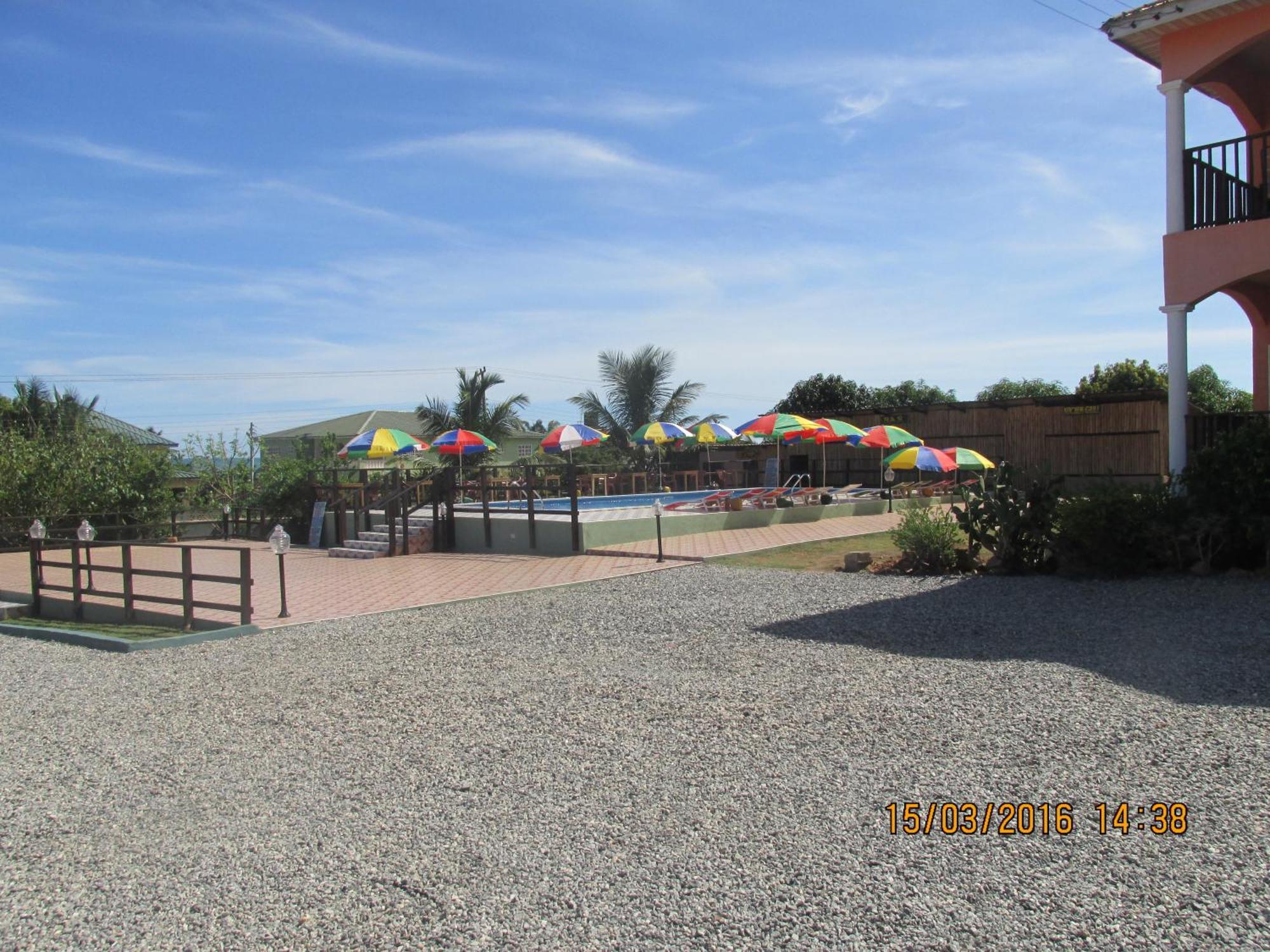 Jamaica Inn Guest House Botianaw Ngoại thất bức ảnh