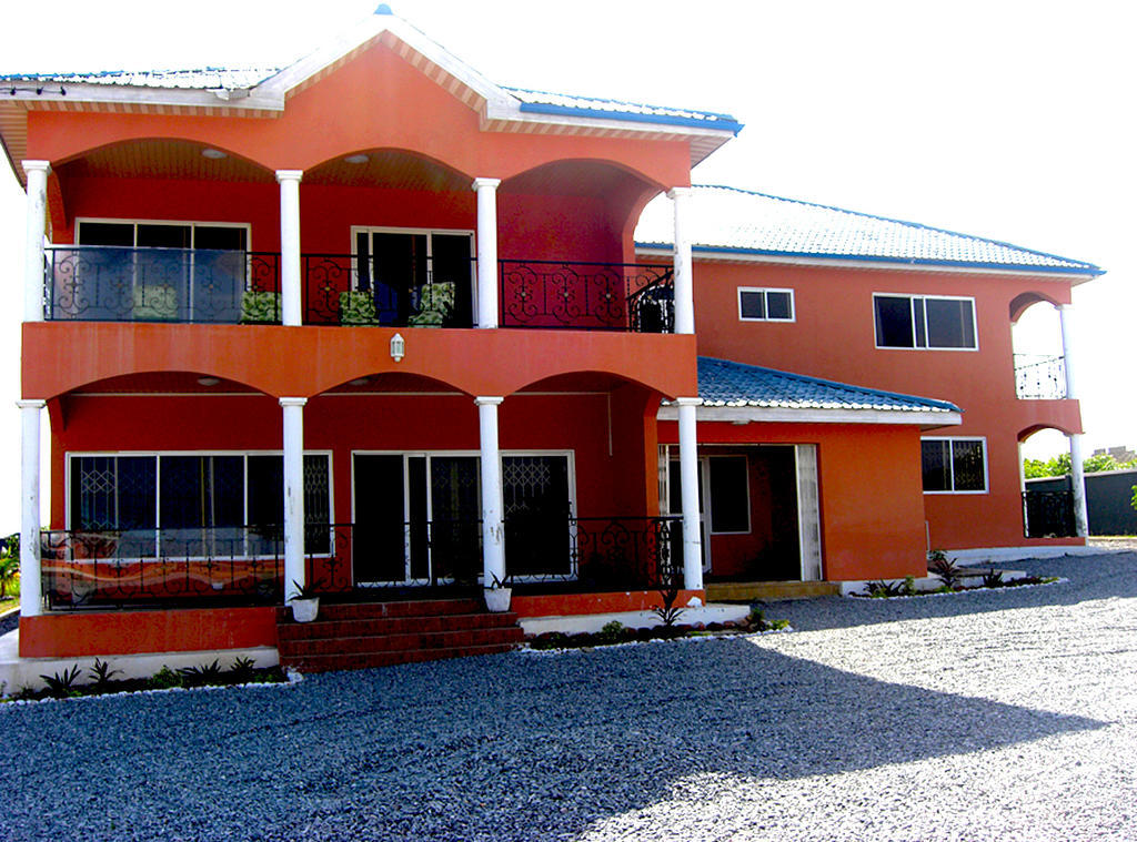 Jamaica Inn Guest House Botianaw Ngoại thất bức ảnh
